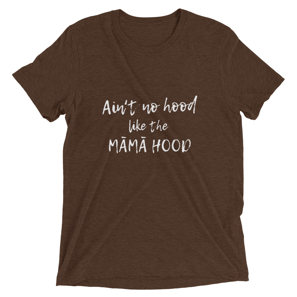 MĀMĀHOOD in WHT TEXT Short sleeve t-shirt