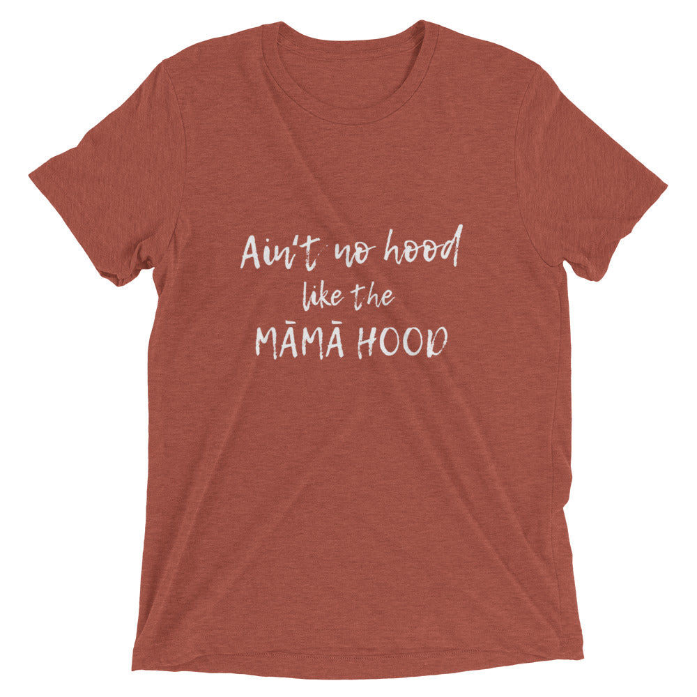 MĀMĀHOOD in WHT TEXT Short sleeve t-shirt