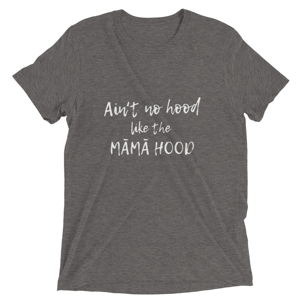 MĀMĀHOOD in WHT TEXT Short sleeve t-shirt